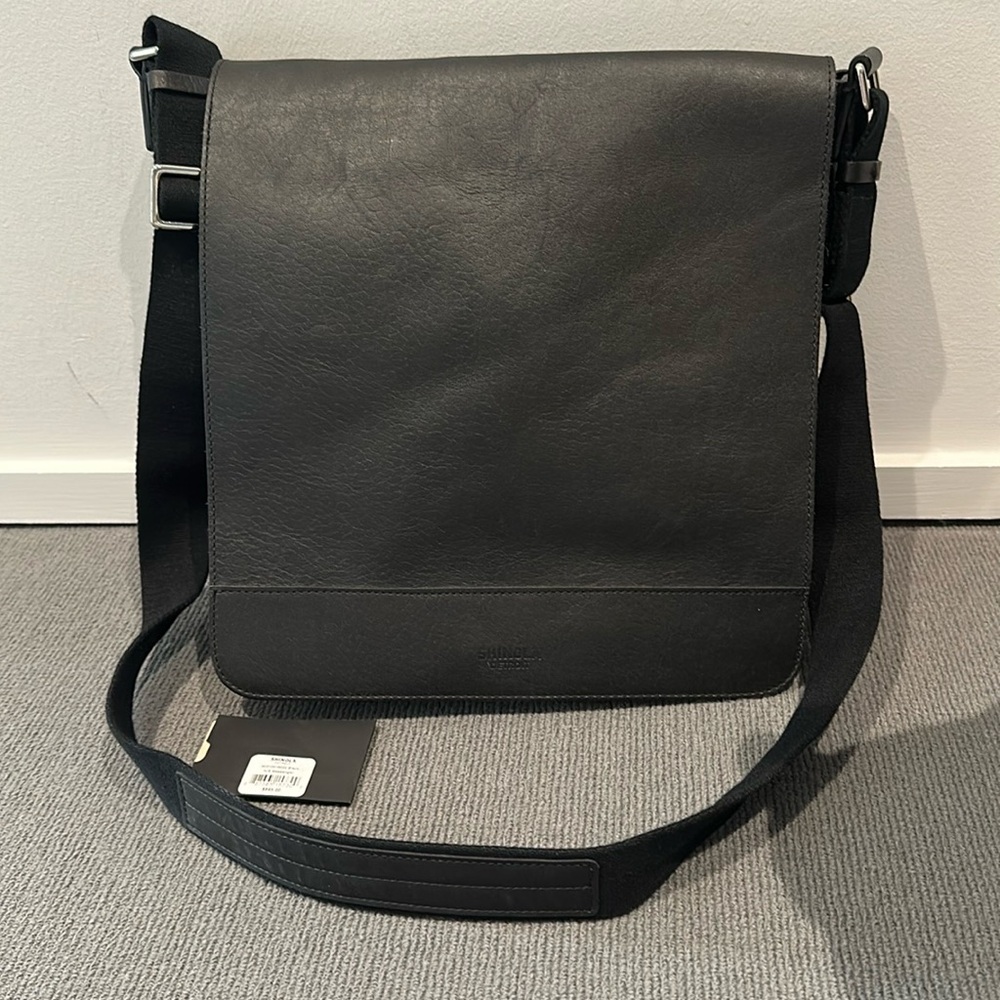 Shinola Men’s leather messenger bag